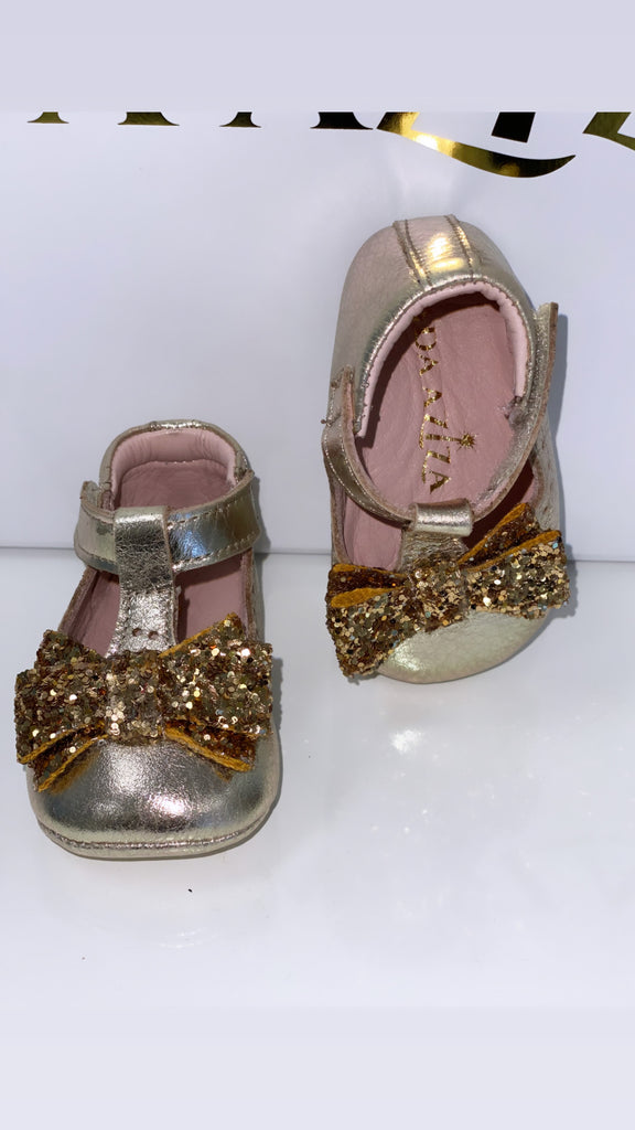 Gold Bow Moccasins - Baby Essentially